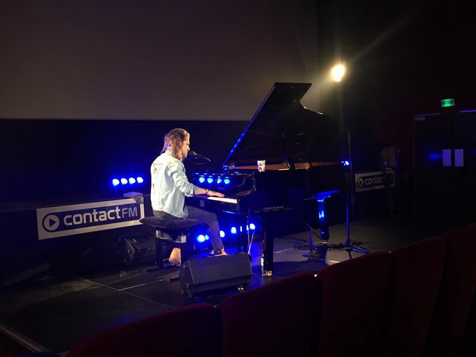 Sonorisation et éclairage pour un concert privé