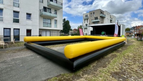 Piscine pour machine à mousse